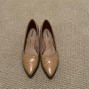 Nude heels nice for party’s